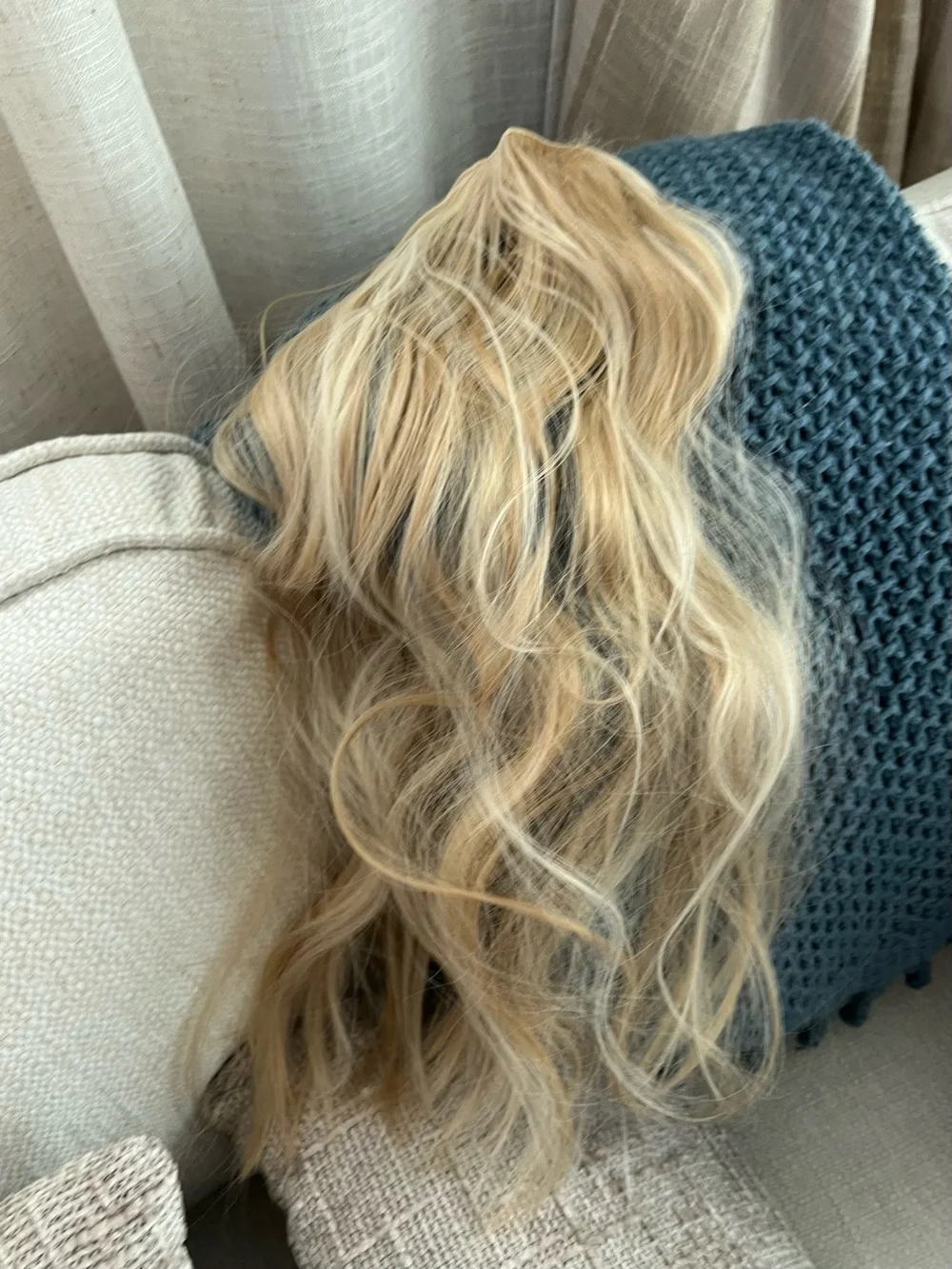 Blonde Wavy 4 Separate Clip-In Hair Extension Beautful Blonde shade